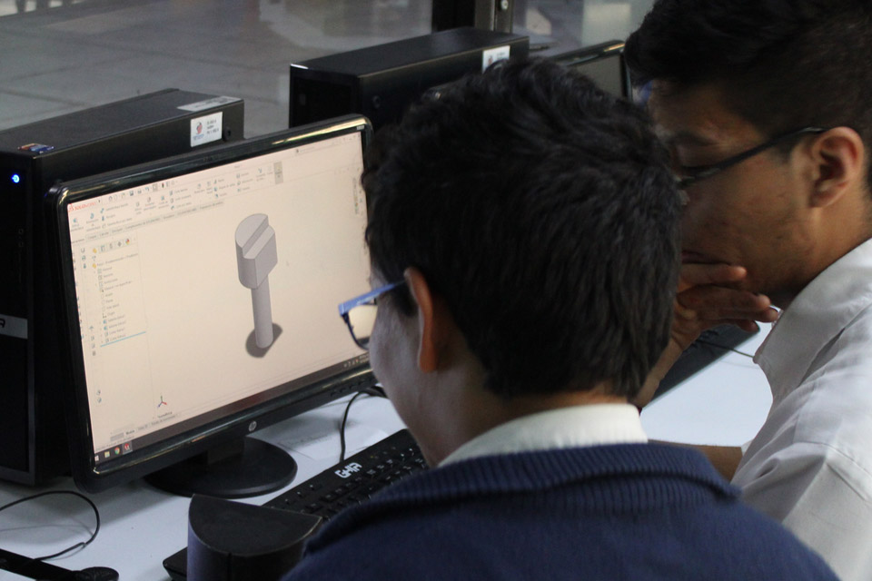 Genero cualquier tipo de pieza en 3D y creo ensambles funcionales de diversos mecanismos