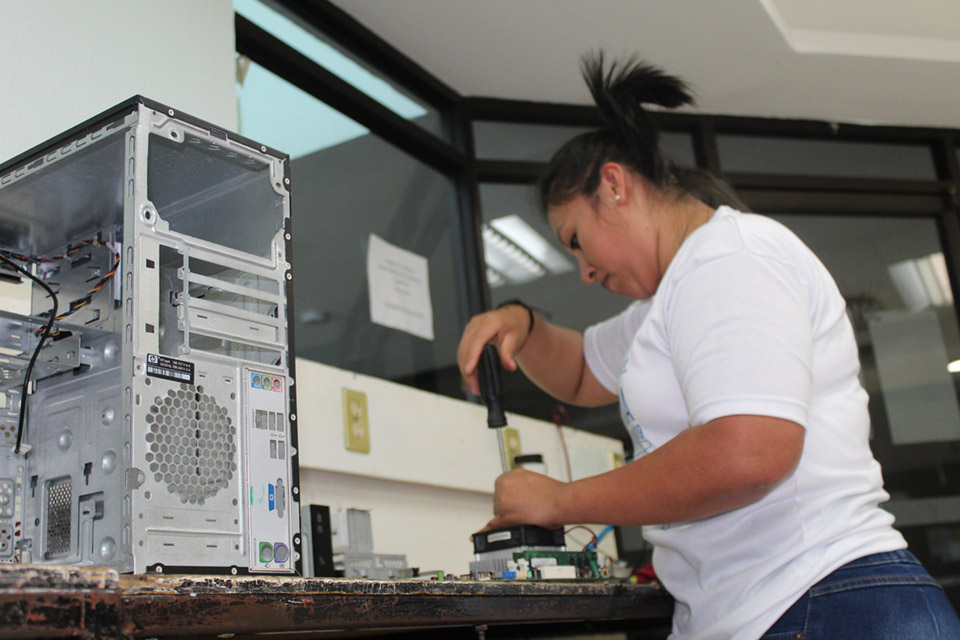 Aprende a mantener la infraestructura computacional de una empresa en disposición operativa.